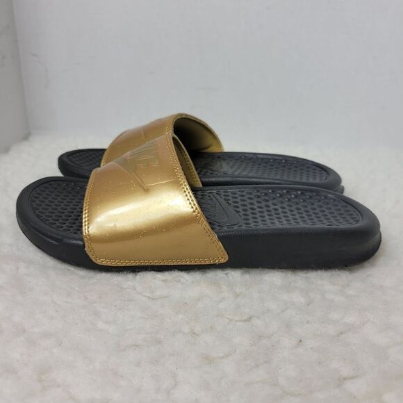 Nike Benassi Women's Slide Size 6 Sandals Black Gold Print Casual Shoes - Picture 3 of 9